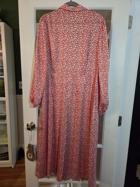 Boden Red Sateen Floral Button-Front Pleated Midi Dress - Size 14 - Picture 5 of 10